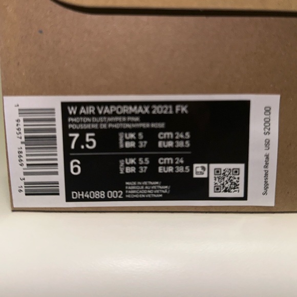 Nike Air Vapormax 2021 Flyknit gray/multicolor women’s size 7.5 - Picture 8 of 10